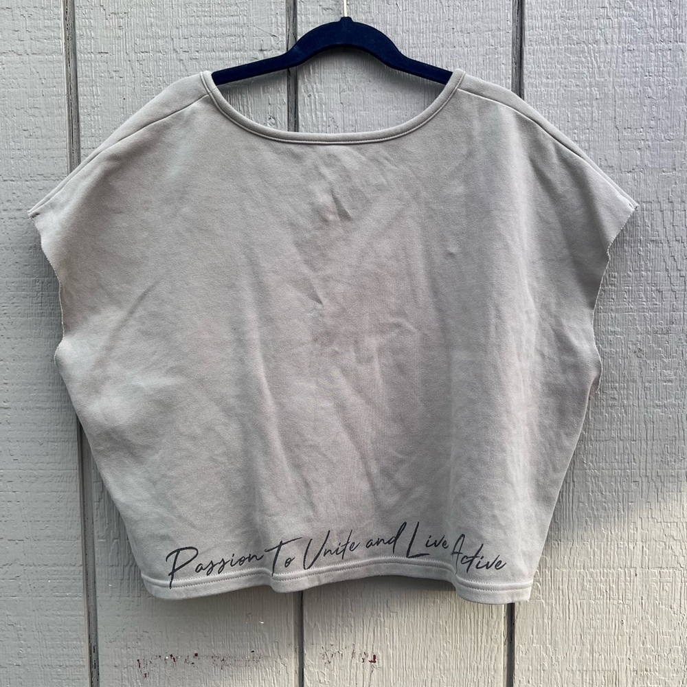 Medium ptula workout crop top - Picture 2 of 2
